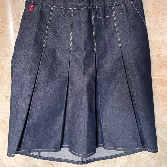 Rare Levi’s Engineered Denim Skirt | Pearl Snap, Pleated Back, Pencil, XS - Picture 4 of 10